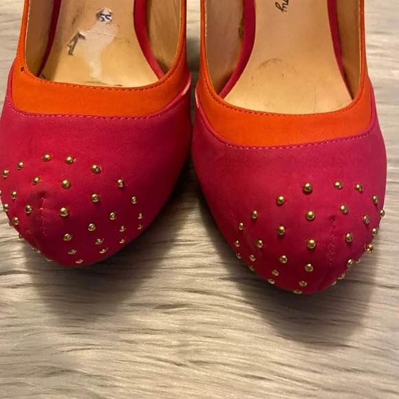 Penny Loves Kenny Pink & Orange Suede with Gold Beaded Top Accent Heels - Picture 4 of 12